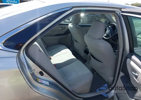 2017 Toyota Camry Le z USA, uszkodzony, nr VIN 4T1BF1FK6HU731523